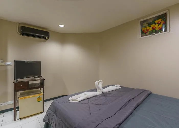 Cheqinn Bed Sukhumvit 4 Nana Plaza 2*