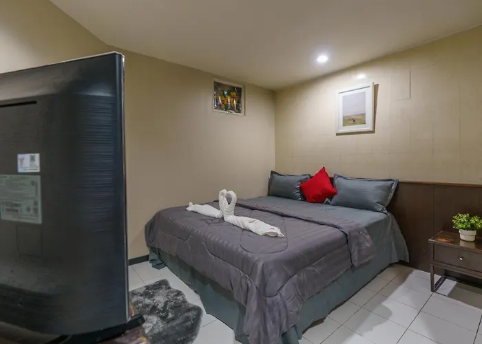 Hotel Cheqinn Bed Sukhumvit 4 Nana Plaza