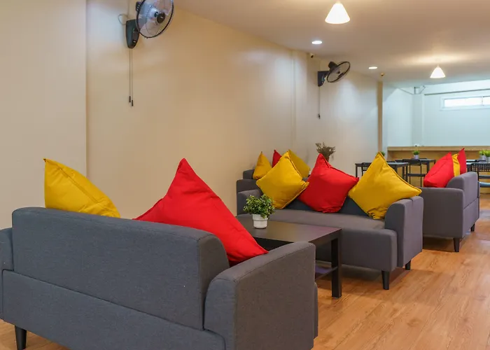 Hotel Cheqinn Bed Sukhumvit 4 Nana Plaza 2*