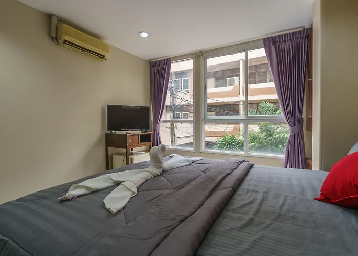 Cheqinn Bed Sukhumvit 4 Nana Plaza