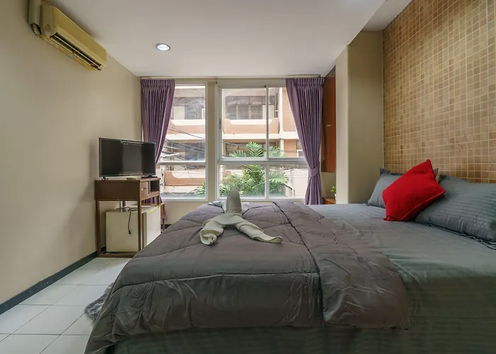 Cheqinn Bed Sukhumvit 4 Nana Plaza