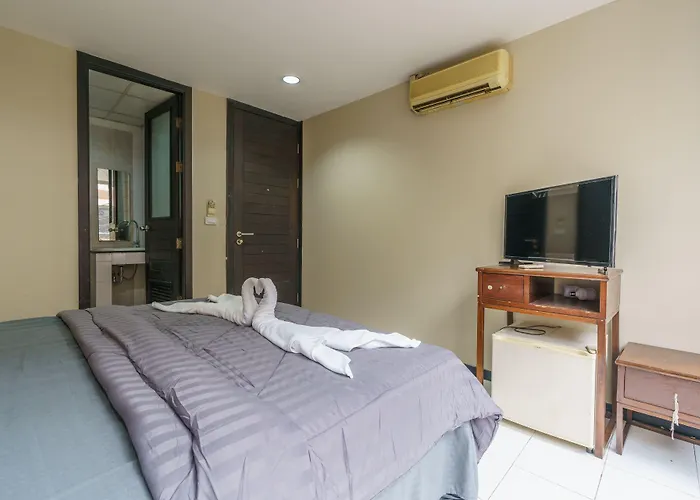 Cheqinn Bed Sukhumvit 4 Nana Plaza 2*
