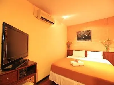 Cheqinn Bed Sukhumvit 4 Nana Plaza